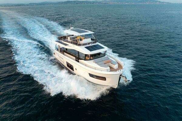 Beneteau Swift Trawler 54 Yacht For Sale