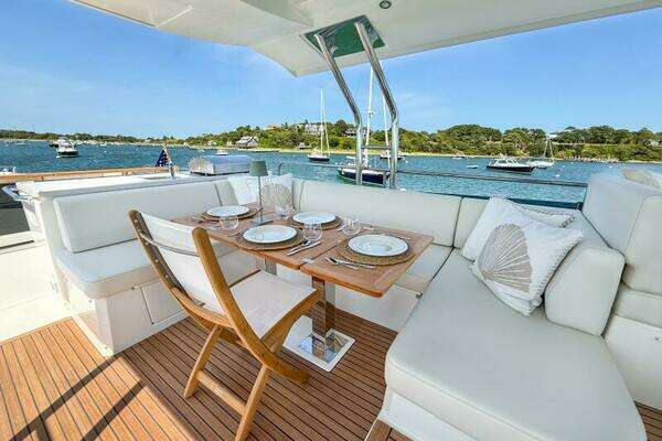 Beneteau Swift Trawler 54 Yacht For Sale