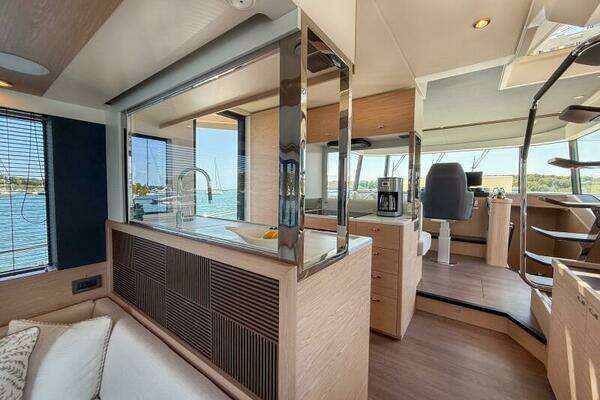 Beneteau Swift Trawler 54 Yacht For Sale