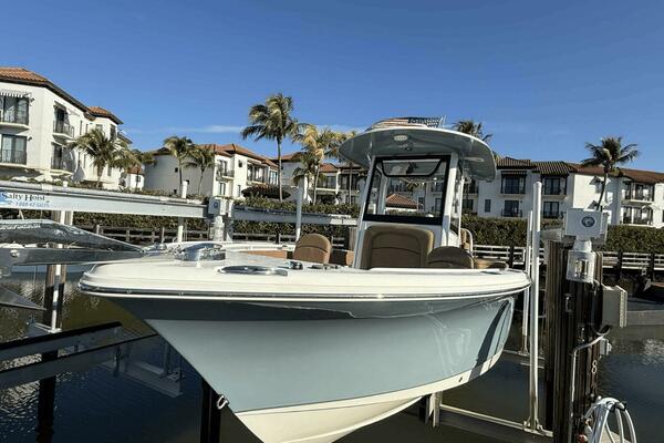 24ft Sea Hunt Yacht For Sale