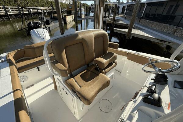 24ft Sea Hunt Yacht For Sale