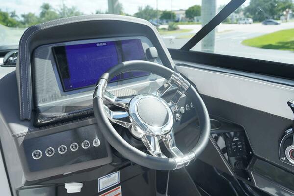 28ft Monterey Yacht For Sale