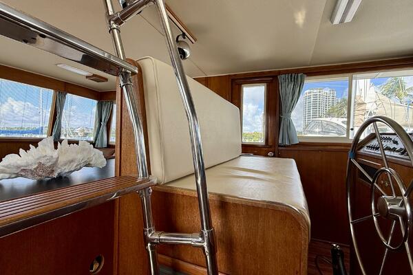 MOONLIGHT MIST 50ft Chris Craft Yacht For Sale