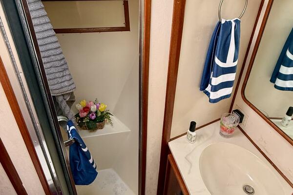 MOONLIGHT MIST 50ft Chris Craft Yacht For Sale