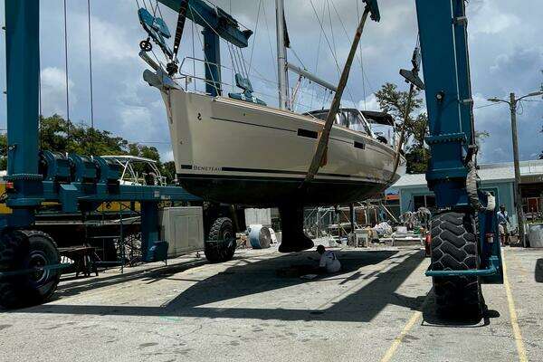 Beneteau 45 Yacht For Sale