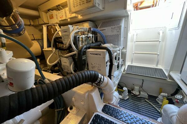 Viking 52 SILENT PARTNER - Engine Room