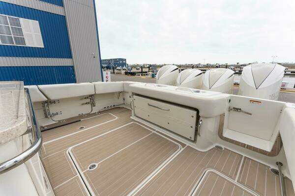 Hydra-Sports 4200 Siesta Yacht For Sale