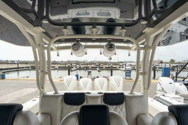 Hydra-Sports 4200 Siesta Yacht For Sale