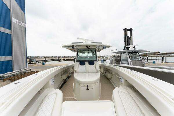 Hydra-Sports 4200 Siesta Yacht For Sale