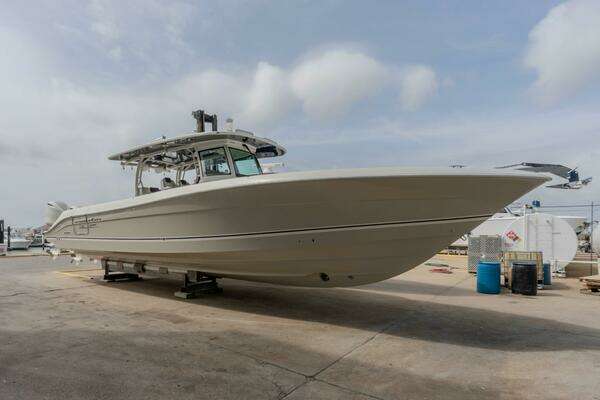 Hydra-Sports 4200 Siesta Yacht For Sale