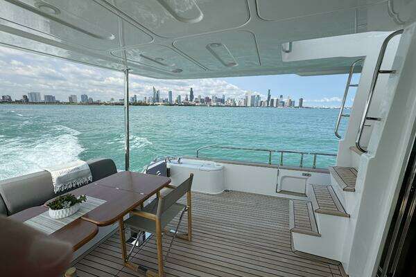 Sirena 58 Fly Yacht For Sale