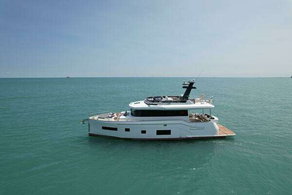 Sirena 58 Fly Yacht For Sale