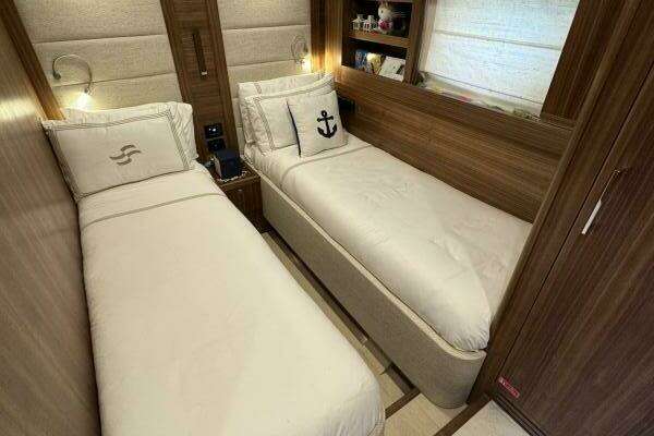 Sirena 58 Fly Yacht For Sale