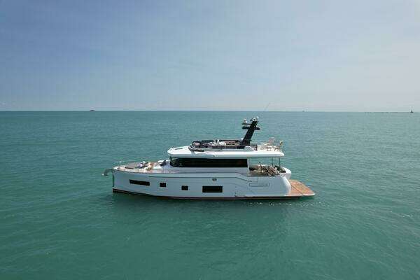 Sirena 58 Fly Yacht For Sale