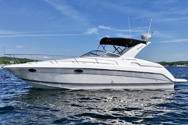 Floating Options 32ft Regal Yacht For Sale
