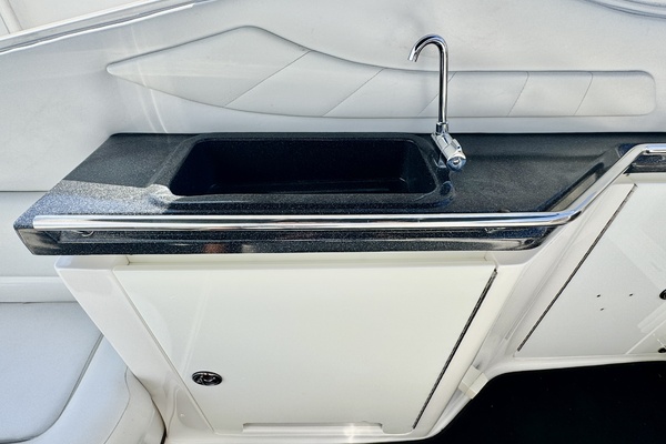 Floating Options 32ft Regal Yacht For Sale