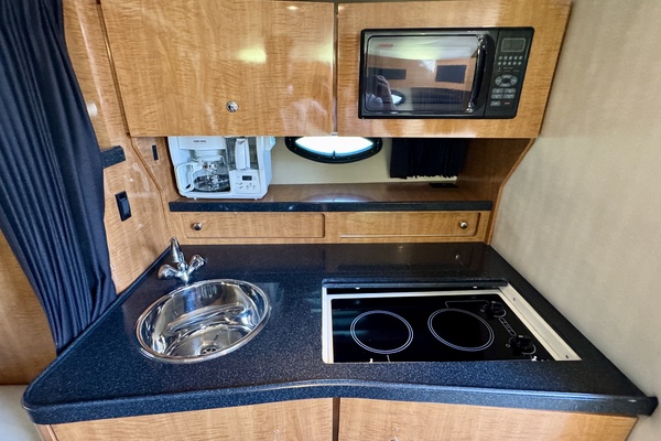 Floating Options 32ft Regal Yacht For Sale