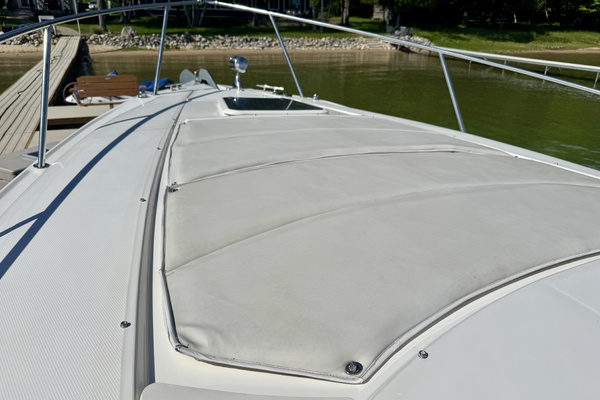 Floating Options 32ft Regal Yacht For Sale