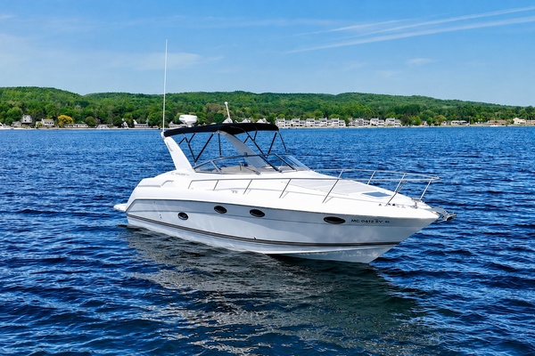 Floating Options 32ft Regal Yacht For Sale