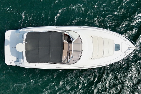 Floating Options 32ft Regal Yacht For Sale