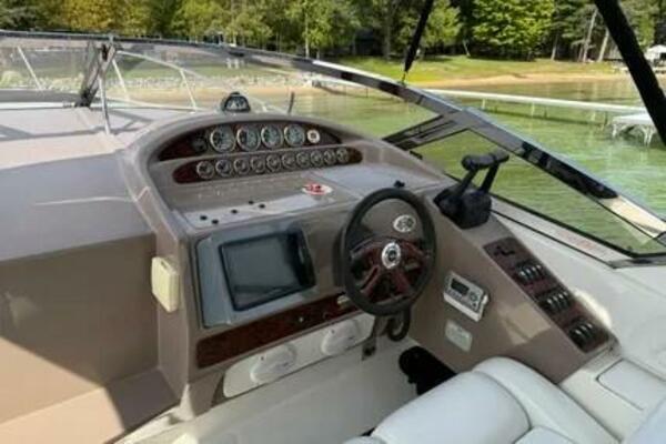 Floating Options 32ft Regal Yacht For Sale