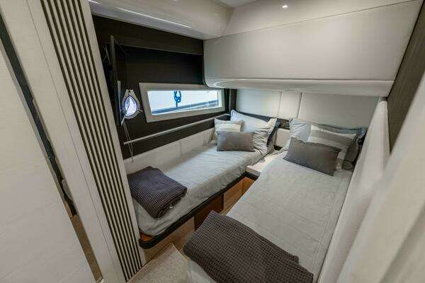 Azimut 55S Lithium Yacht For Sale