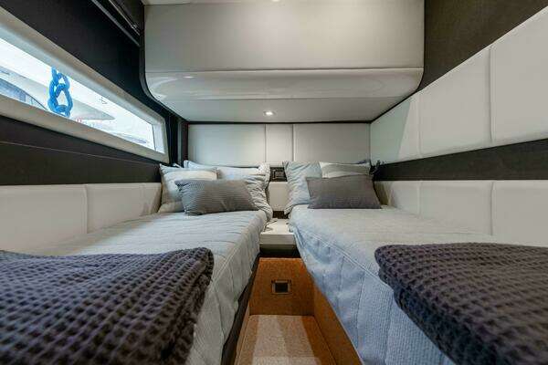 Azimut 55S Lithium Yacht For Sale