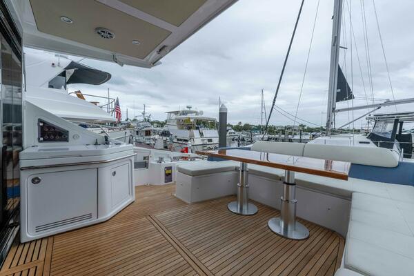 TREASUREX 58ft Azimut Yacht For Sale
