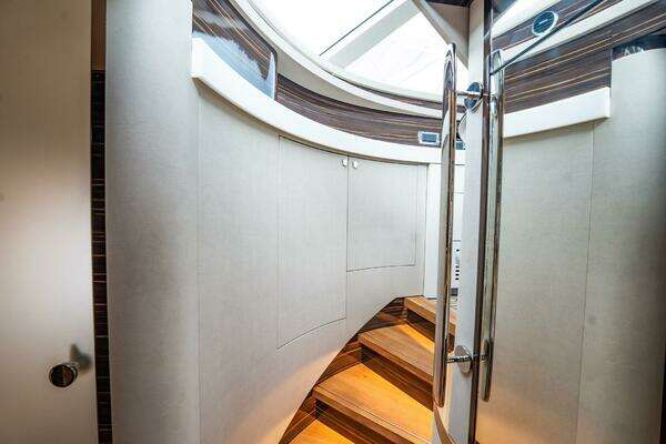 Zeelander Z5 Yacht For Sale