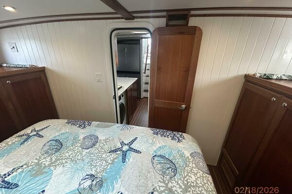 37' Great Harbour master stateroom aft