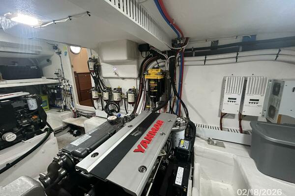 37' Great Harbour engine room forward