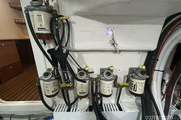 37' Great Harbour fuel filters