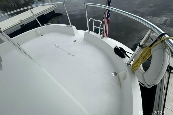 37' Great Harbour aftdeck1