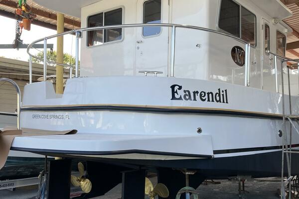 37' Great Harbour hauled out3