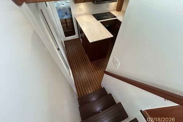 37' Great Harbour companionway