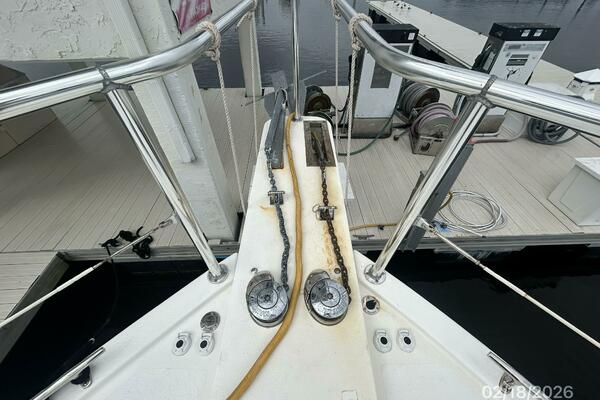 37' Great Harbour anchor windlass1