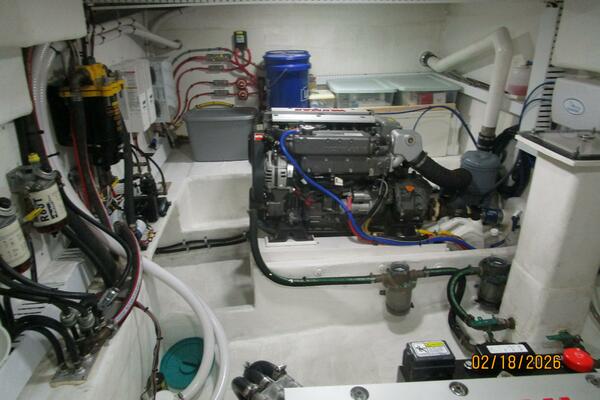 37' Great Harbour engine room starboard