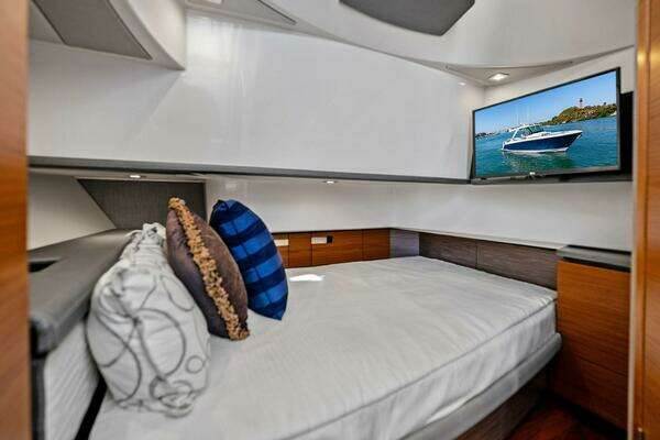 Tiara Yachts 38 LS Yacht For Sale