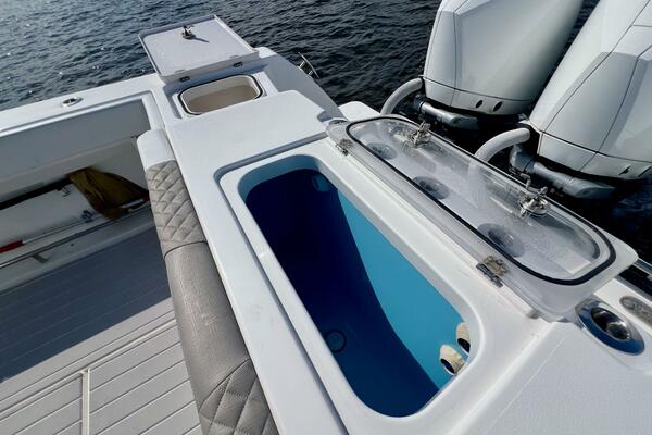 34ft Caymas Yacht For Sale