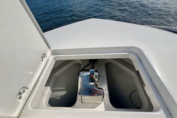 34ft Caymas Yacht For Sale