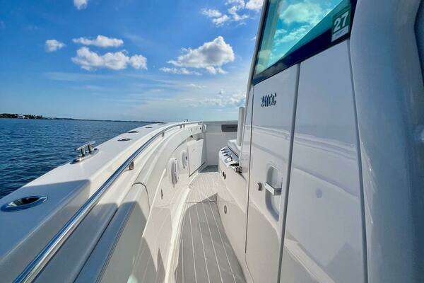 Caymas 341CC Yacht For Sale