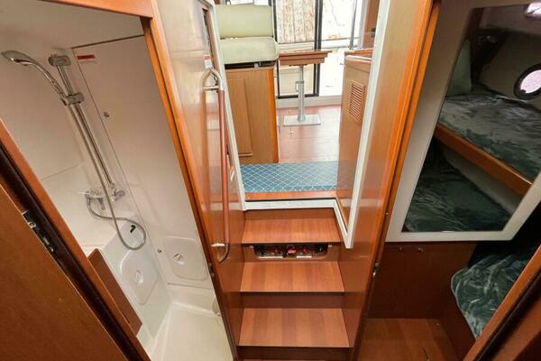 Irie Life 34ft Beneteau Yacht For Sale