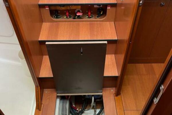 Irie Life 34ft Beneteau Yacht For Sale