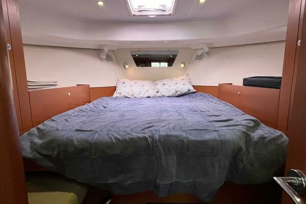 Irie Life 34ft Beneteau Yacht For Sale