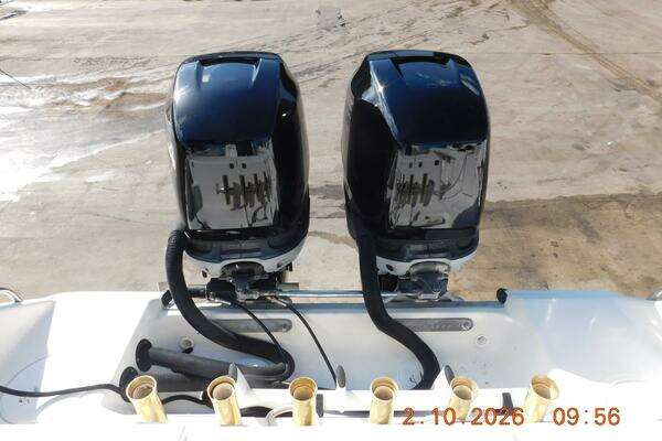 Photo of the 2006 Triton 2895 CC "SALTY NOLE "