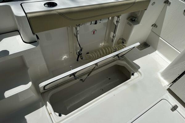 Pursuit OS 325 - Cockpit Storage