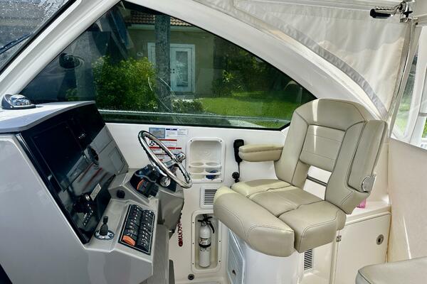 Pursuit OS 325 - Helm