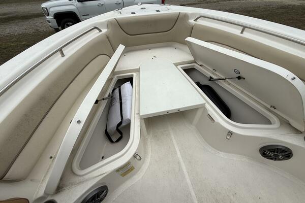 23ft NauticStar Yacht For Sale