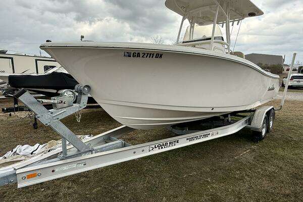 Photo of the 2022 NauticStar 2302 Legacy