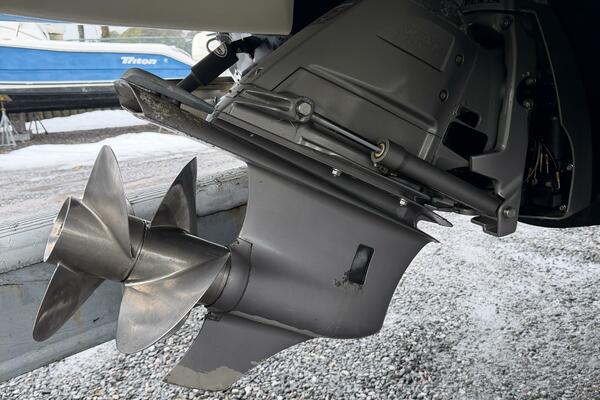 26ft Chaparral Yacht For Sale